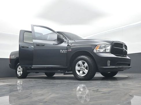 Used 2018 RAM 1500 Express AWD/4WD image 68
