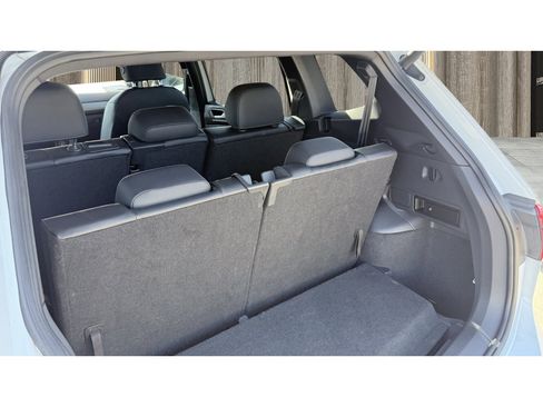 Used 2019 Volkswagen Tiguan SEL R-Line FWD image 16