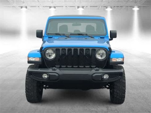 Used 2022 Jeep Gladiator Sport image 3