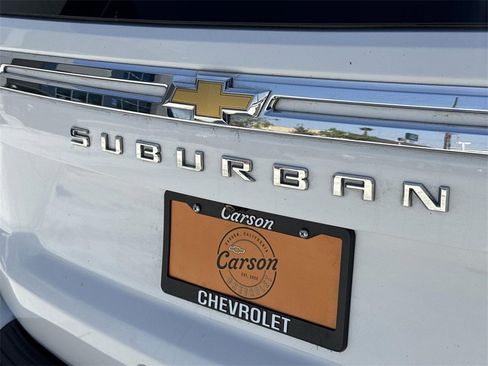 Used 2024 Chevrolet Suburban LT image 29