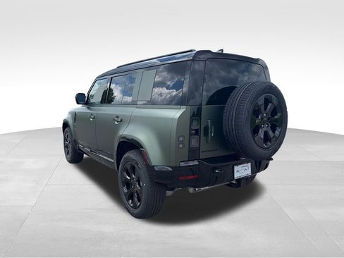New 2026 Land Rover Defender 110 X-Dynamic SE AWD/4WD image 3