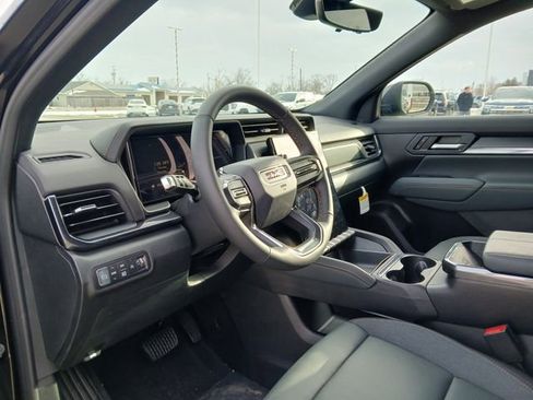 New 2026 GMC Terrain AT4 w/ Convenience Package III image 9