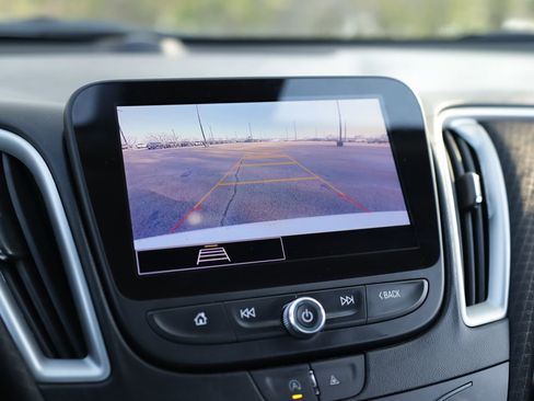 Used 2023 Chevrolet Malibu LT FWD image 14