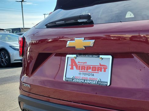 Used 2024 Chevrolet Trax LS FWD image 7