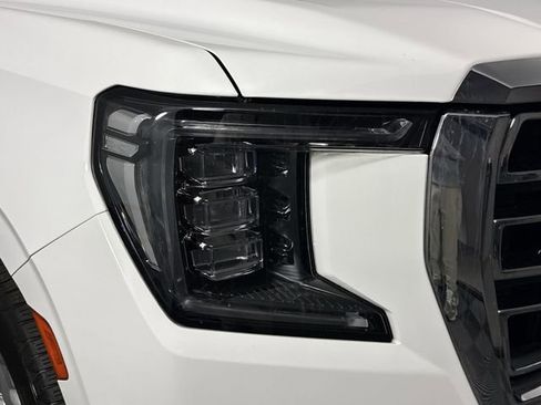Used 2021 GMC Yukon SLT w/ SLT Luxury Package image 37