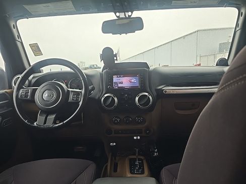 Used 2014 Jeep Wrangler Unlimited Sahara w/ Connectivity Group image 25