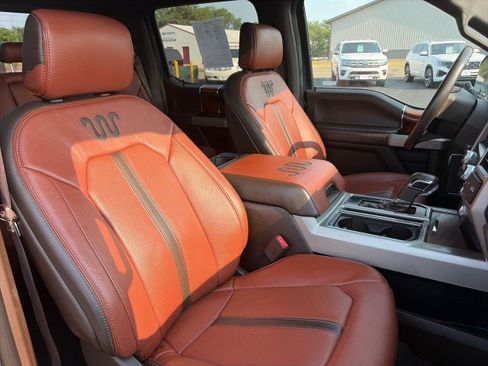 Used 2019 Ford F150 King Ranch w/ Equipment Group 601A Luxury AWD/4WD image 22