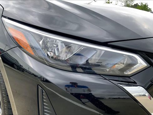 Used 2024 Nissan Sentra SV FWD image 27