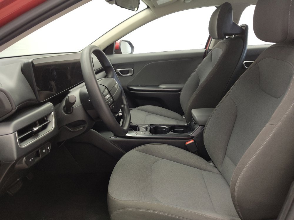 Used 2025 Kia K4 FWD image 17