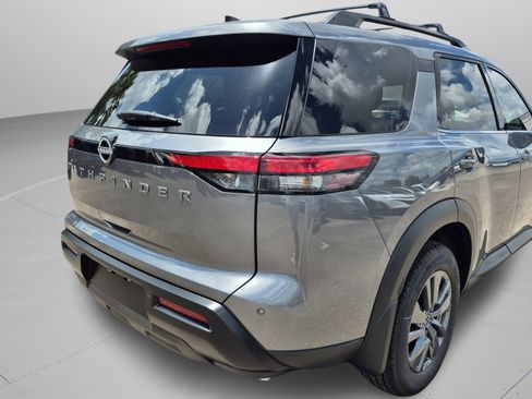 Used 2026 Nissan Pathfinder SV FWD image 36