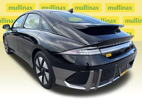 Used 2024 Hyundai Ioniq 6 SE RWD image 8