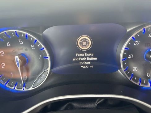 Used 2021 Chrysler Pacifica Touring-L image 14