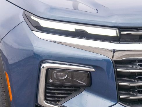 New 2026 Chevrolet Traverse LT w/ Driver Confidence Package FWD image 4