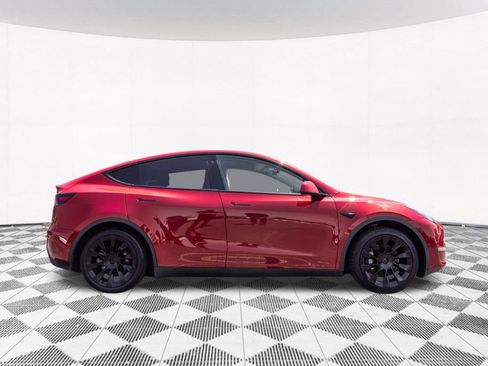 Used 2022 Tesla Model Y Long Range AWD/4WD image 10