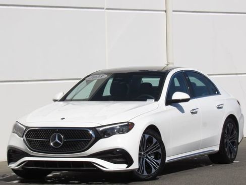 Used 2025 Mercedes-Benz E 450 4MATIC Sedan image 1