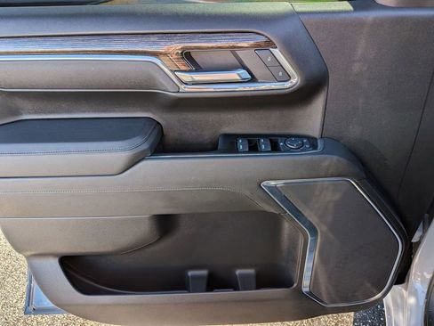 Used 2024 GMC Sierra 1500 Elevation image 12