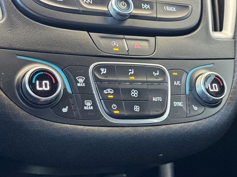 Used 2023 Chevrolet Malibu LT FWD image 17