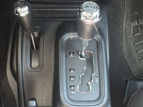 Certified 2016 Jeep Wrangler Unlimited Sport w/ Quick Order Package 24S image 21