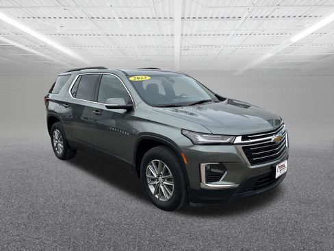 Used 2023 Chevrolet Traverse LT image 4