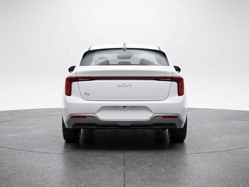 Used 2025 Kia K4 LXS image 7