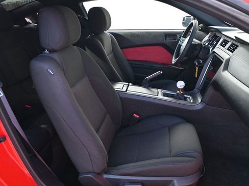 Used 2012 Ford Mustang GT image 12