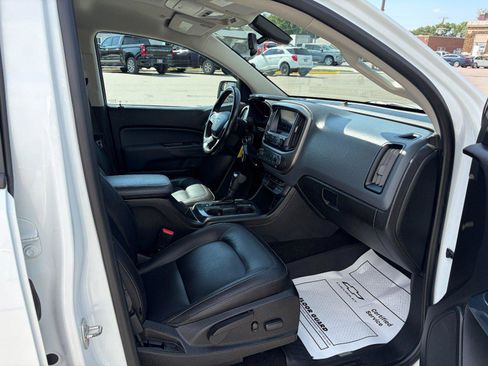 Used 2018 Chevrolet Colorado Z71 AWD/4WD image 21