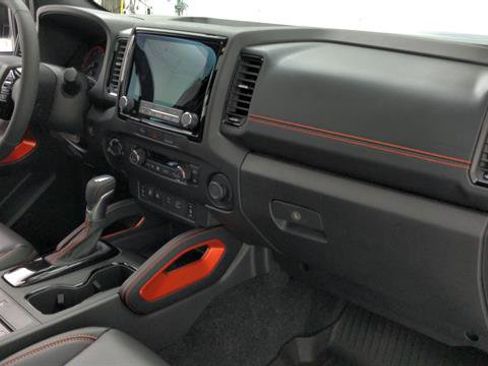 Used 2023 Nissan Frontier PRO-4X w/ Pro-4X Premium Package AWD/4WD image 25