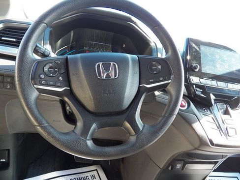 Used 2018 Honda Odyssey EX image 17