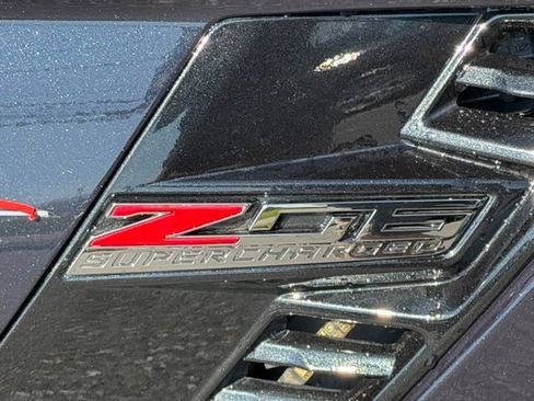 Used 2015 Chevrolet Corvette Z06 w/ 2LZ Preferred Equipment Group RWD image 19