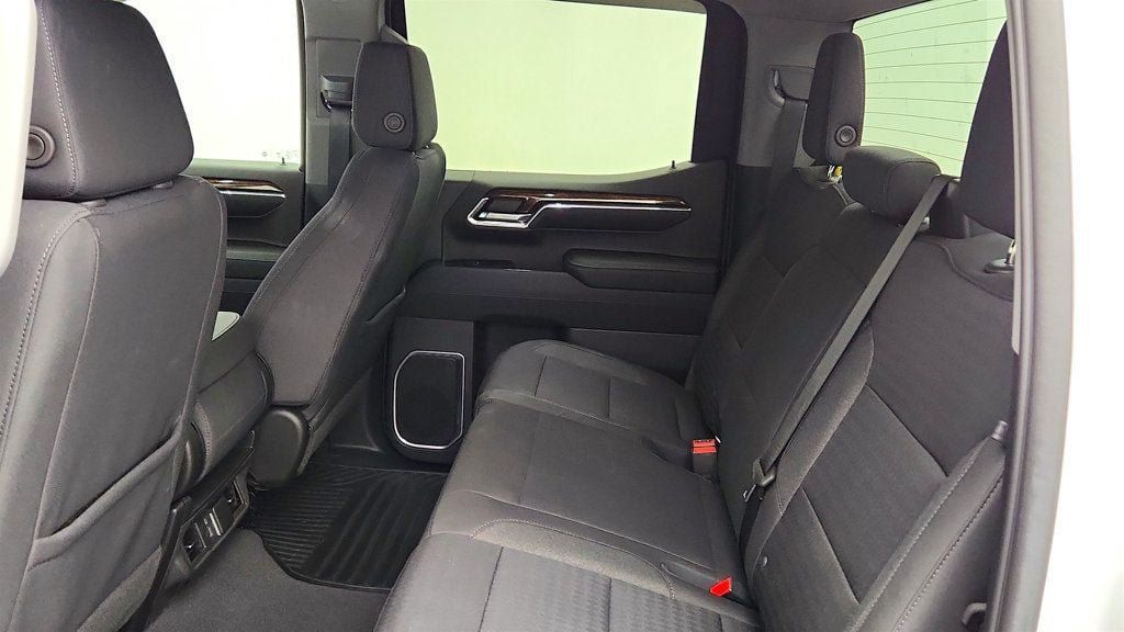 Used 2023 GMC Sierra 1500 SLE RWD image 17