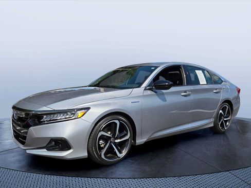 Used 2022 Honda Accord Sport image 2