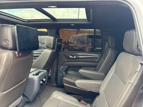 Used 2023 GMC Yukon XL Denali w/ Max Trailering Package AWD/4WD image 2