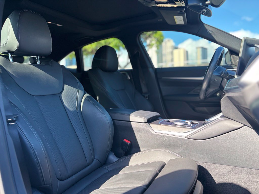 Used 2023 BMW i4 eDrive40 w/ M Sport Package RWD image 9