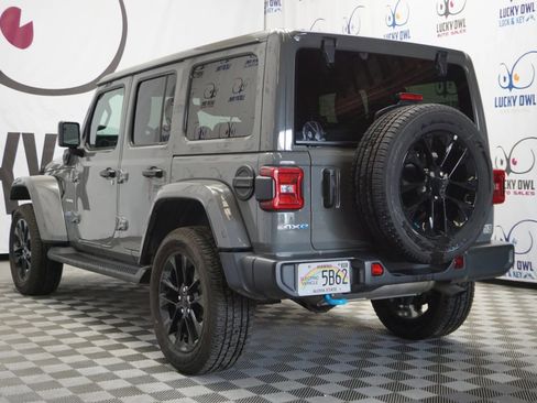 Used 2022 Jeep Wrangler Unlimited Sahara image 4