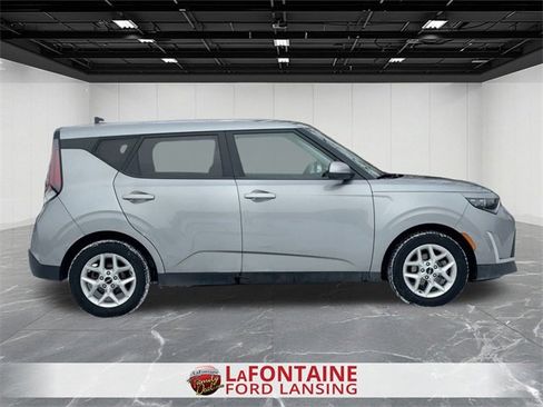 Used 2023 Kia Soul LX w/ Option Group 015 image 6