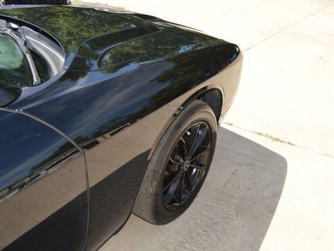 Used 2018 Dodge Challenger SXT w/ Sound Group RWD image 10