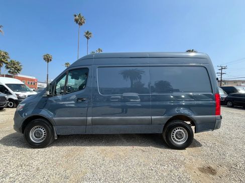 Used 2019 Mercedes-Benz Sprinter 144 image 12