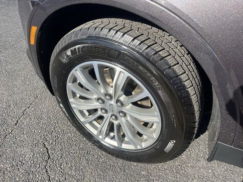 Used 2018 Cadillac XT5 Luxury w/ Driver Awareness Package image 30