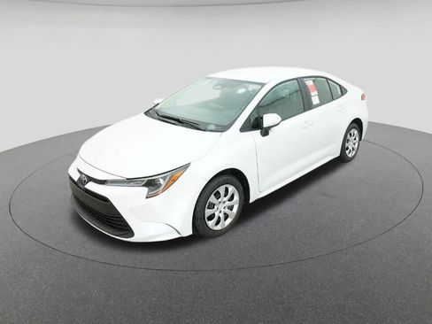 New 2026 Toyota Corolla LE image 1
