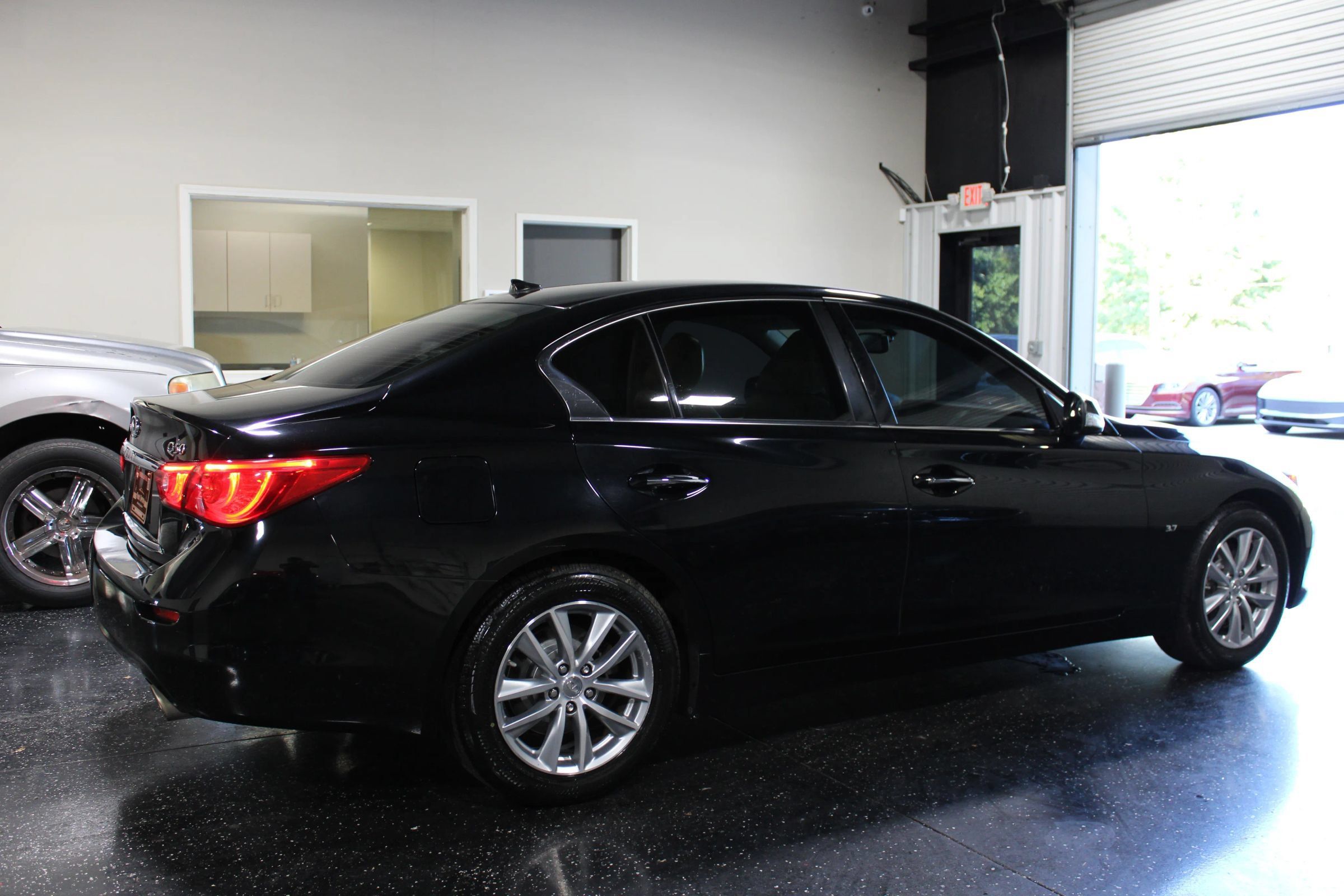 Used 2014 INFINITI Q50 Premium w/ Navigation Package AWD/4WD image 3