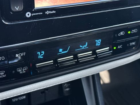 Used 2018 Toyota Corolla iM image 19