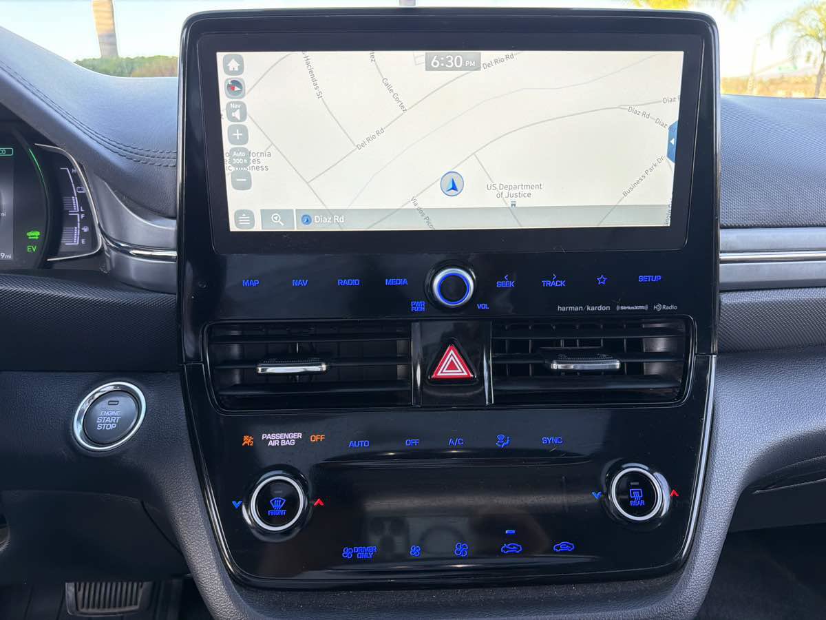 Used 2020 Hyundai Ioniq Limited FWD image 23