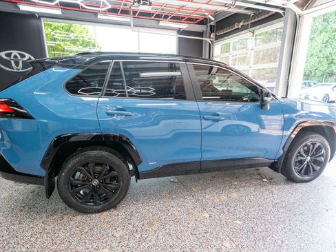 Used 2022 Toyota RAV4 XSE AWD/4WD image 4