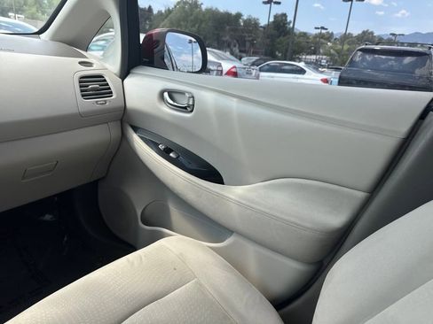 Used 2012 Nissan Leaf SV image 34