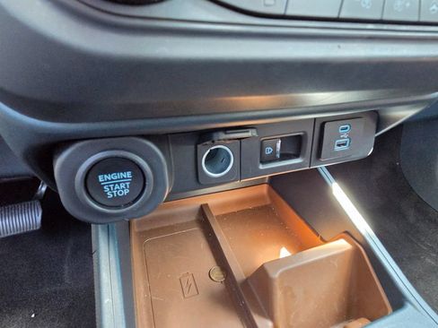 Used 2024 Ford Maverick Lariat FWD image 28