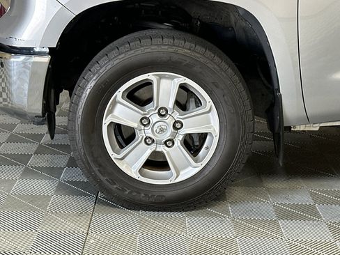 Used 2016 Toyota Tundra SR5 w/ SR5 Upgrade Package RWD image 41