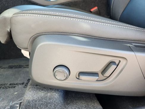 New 2026 Volvo XC40 B5 Plus w/ Protection Package Premier image 7