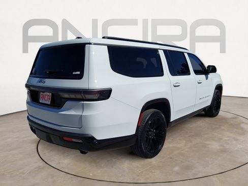 New 2026 Jeep Grand Wagoneer L Limited AWD/4WD image 10