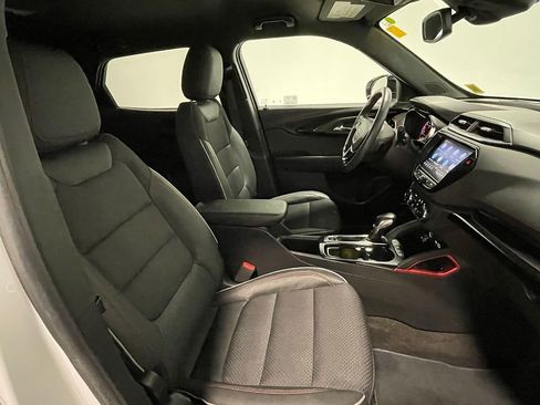 Used 2022 Chevrolet TrailBlazer RS w/ Technology Package image 25