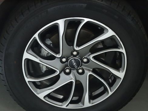 Used 2022 Lincoln Corsair AWD w/ Equipment Group 101A image 37